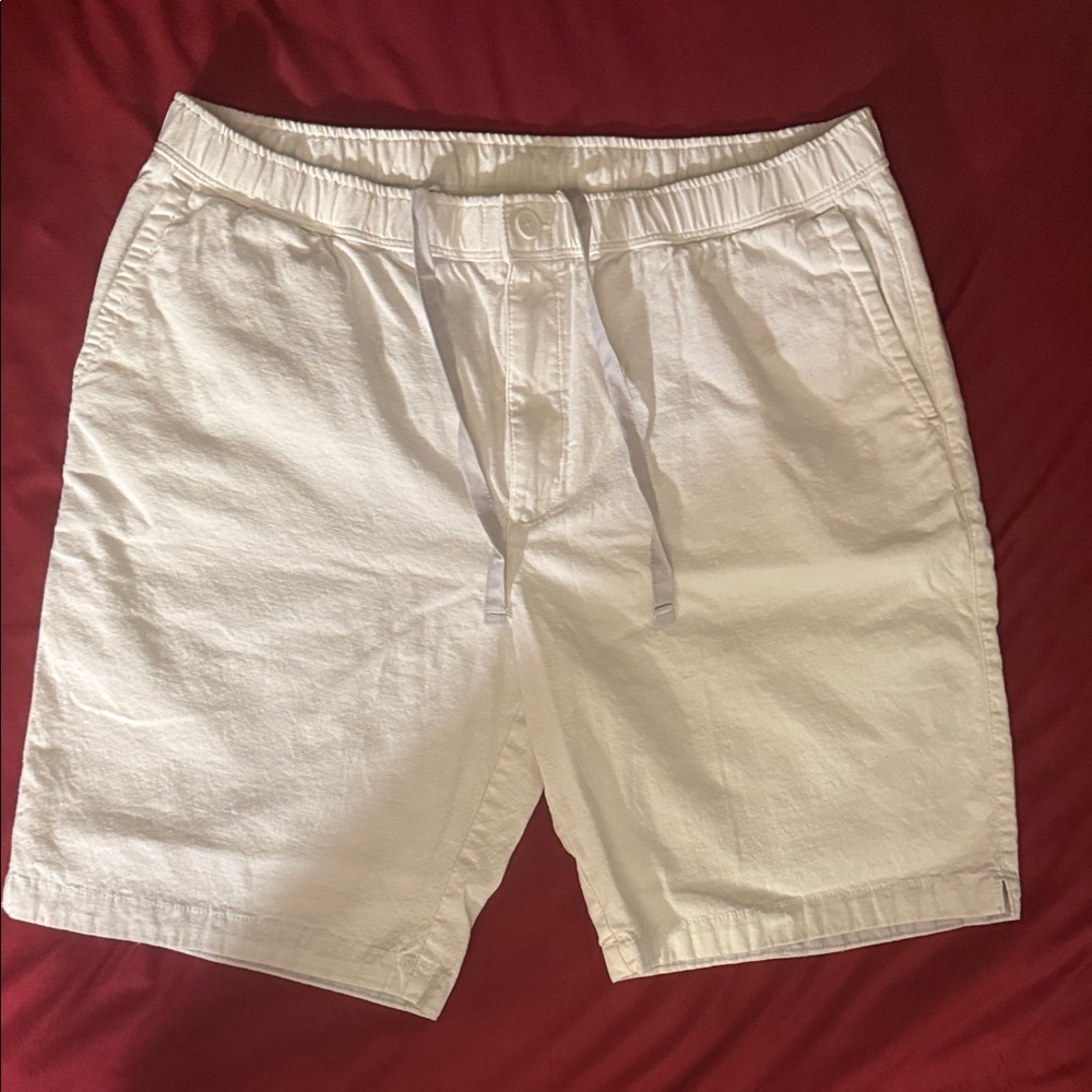 Tommy Bahama White Flat Front Shorts